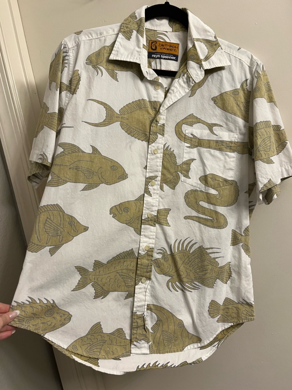 Reyn Spooner Dietrich Varez Fish Hawaiian Button Down - Picture 5 of 12